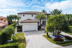 1932 Ne 118th Rd, North Miami