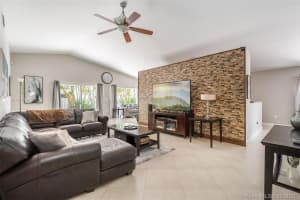 18931 Nw 12th St, Pembroke Pines