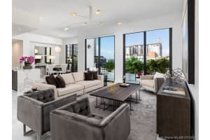 275 Giralda Ave 5a, Coral Gables