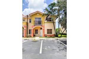 907 N Santa Catalina Cir, North Lauderdale