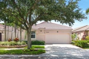 15640 Nw 14th Ct, Pembroke Pines