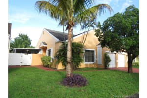 1131 Sw 87th Ter, Pembroke Pines