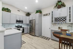 1711 Sw 129th Way, Davie