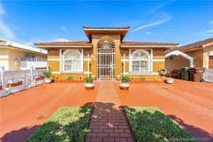 7843 W 30th Ln, Hialeah