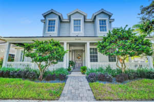 4762 Village Way, Davie