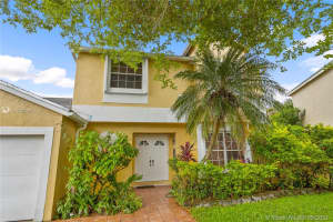 9253 Sw 146th Ct, Miami
