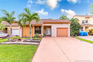 9932 Sw 147th Pl, Miami