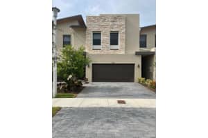 10564 Nw 81st Ter, Doral