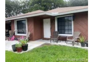 3676 E Valley Green Dr 85, Davie
