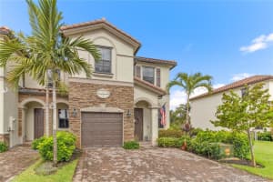 5017 Kobus Ter 5017, Davie