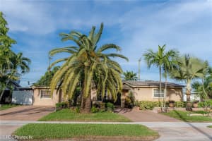 17431 Nw 82nd Ct, Hialeah