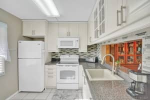 3696 N University Dr J-3, Coral Springs