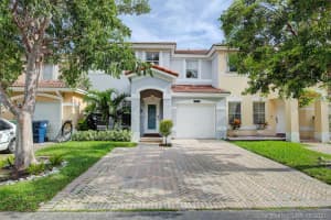 16424 Sw 47th Ter 16424, Miami