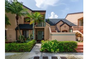 8210 Nw 191st St 25-g, Hialeah