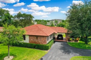 9057 Thunderbird Dr, Coral Springs