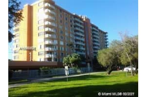 2450 Ne 135th St 608, North Miami