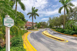 7720 S Southwood Cir 7720, Davie