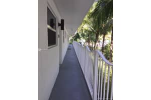 61 Collins Ave 303, Miami Beach