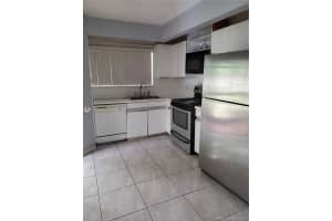 11121 Sw 13th St, Pembroke Pines