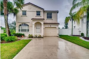 651 Nw 151st Avenue, Pembroke Pines