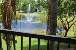 1323 Portofino Cir 905, Weston