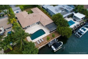 1912 Ne 119th Rd, North Miami