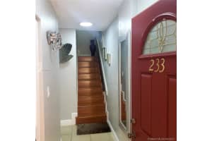 1750 W 56th St 233, Hialeah