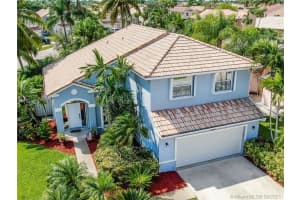 1040 Nw 189th Ave, Pembroke Pines