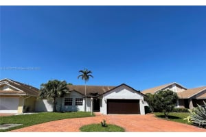 18940 Nw 78th Ave, Hialeah