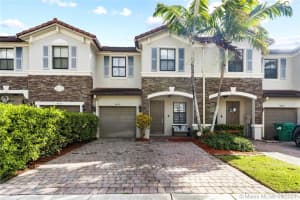 4239 Sw 164th Path 4239, Miami