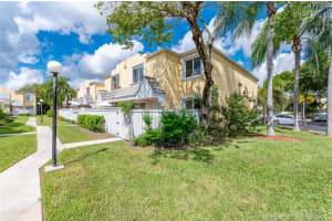 4580 Sw 68th Court Cir 12, Miami