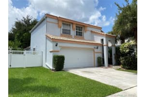 1570 Nw 159th Ave, Pembroke Pines
