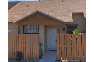 6770 Nw 186th Ln, Hialeah