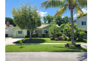 8306 Sw 20th St, North Lauderdale