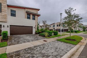 10515 Nw 78th Ter, Doral