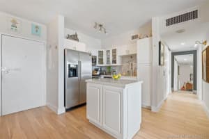 7441 Wayne Ave 14r, Miami Beach