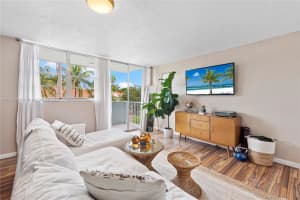 16518 Ne 26th Ave 305, North Miami Beach