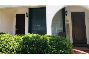 265 Grapetree Dr 125, Key Biscayne