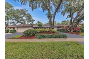 2213 Ne 203rd Ter, Miami