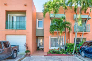 12692 Nw 11th Ln, Miami