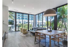 1525 Bay Rd, Miami Beach
