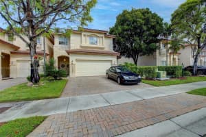 11601 Nw 68th Ter, Doral