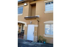 8000 W 28th Ct 203, Hialeah