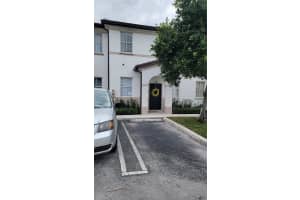 8025 W 36th Ave 3, Hialeah