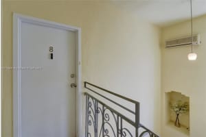 1337 Pennsylvania Ave 8, Miami Beach
