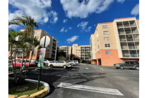 2821 Ne 163rd St 2r, North Miami Beach 2821 Ne 163rd St 2r, North Miami Beach