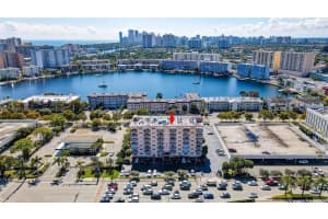 2200 E Hallandale Beach Blvd 304, Hallandale Beach 2200 E Hallandale Beach Blvd 304, Hallandale Beach