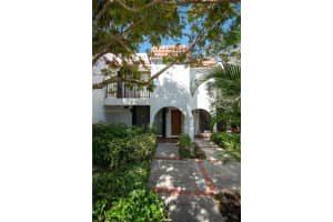 265 Grapetree Dr 119, Key Biscayne