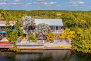 145 Valois, Key Largo