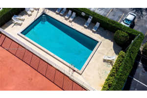 4675 W 18th Ct 1111, Hialeah